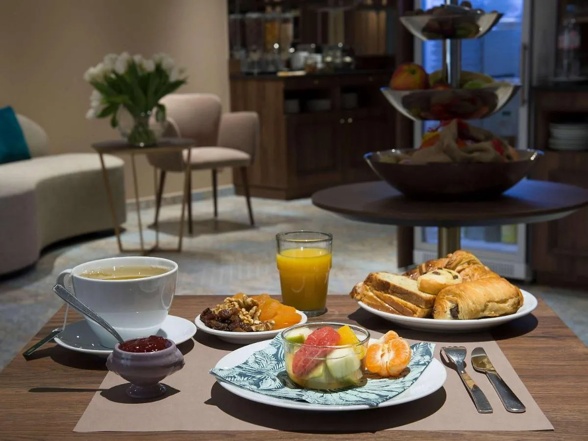 Hotel Mercure Paris Suresnes Longchamp Francia