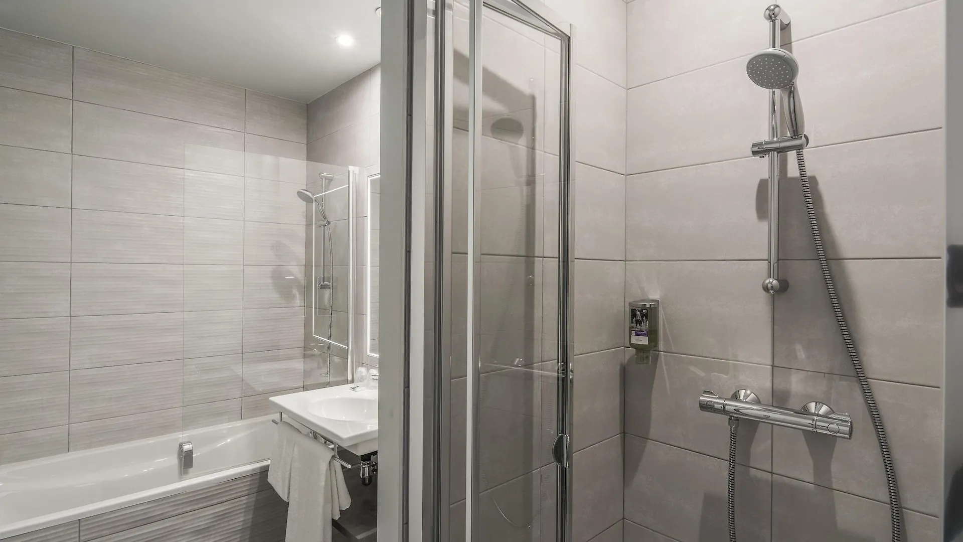 Hotel Mercure Paris Suresnes Longchamp