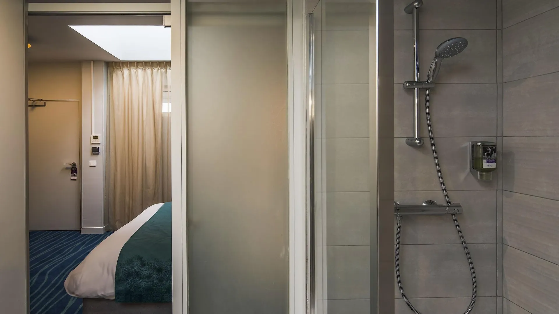 Hotel Mercure Paris Suresnes Longchamp 4*,  Frankrig
