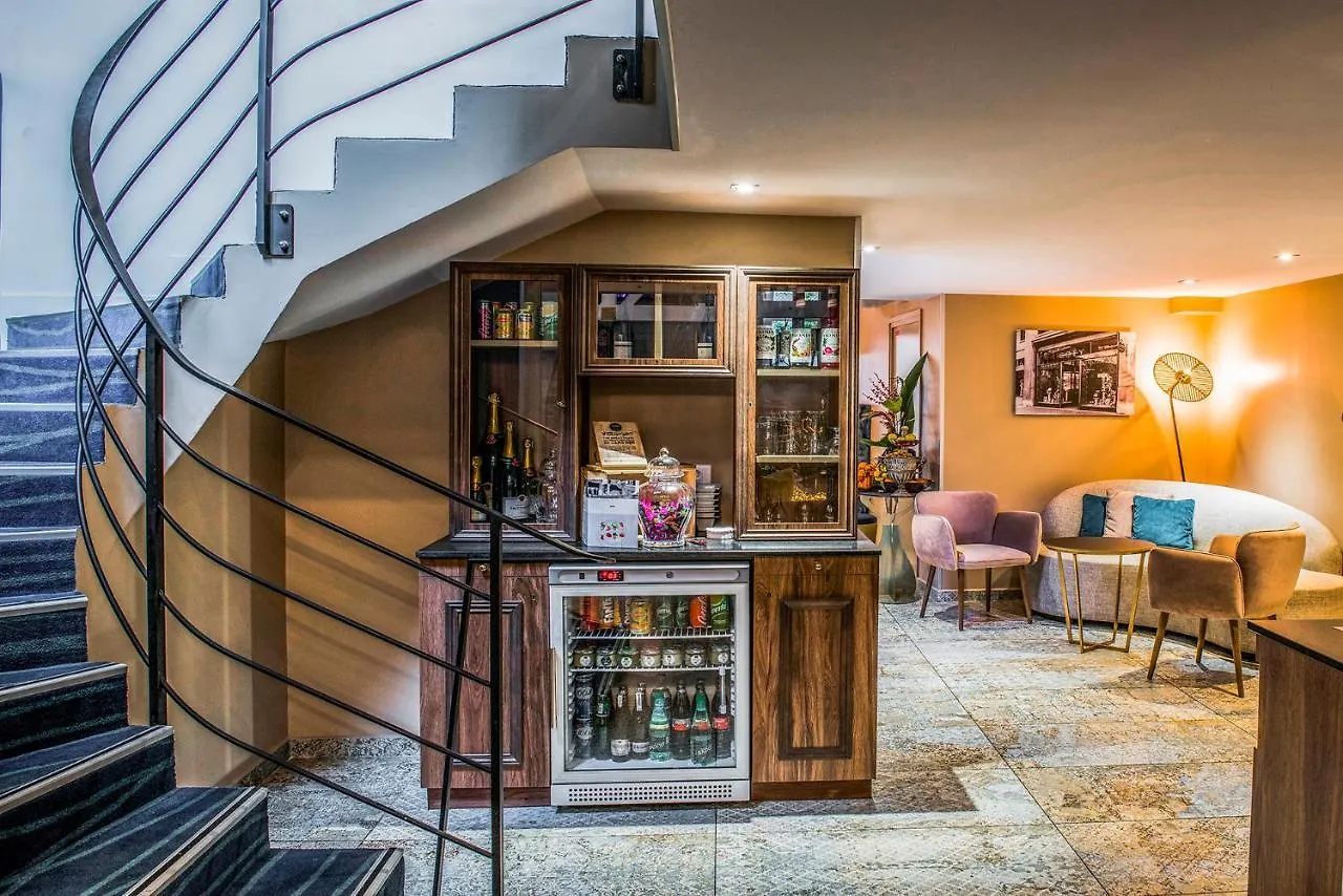 ****  Hotel Mercure Paris Suresnes Longchamp Frankrig